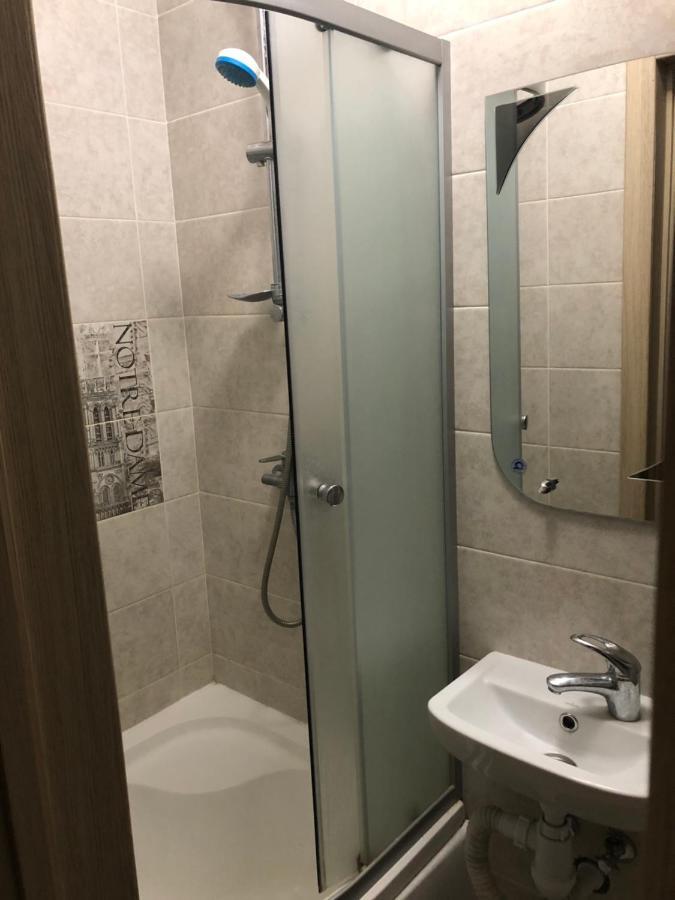 Comfortable Apartment Near Metro 哈尔科夫 外观 照片